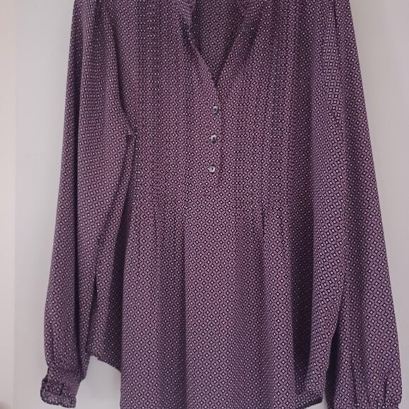 NYDJ Women’s Large Purple Geometric Tile Print Blouse Pintuck Ruffle Neck - Picture 8 of 10